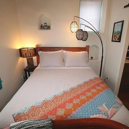 Closson Studio - Stylish - Near Plaza - Queen Bed Santa Fe Luaran gambar
